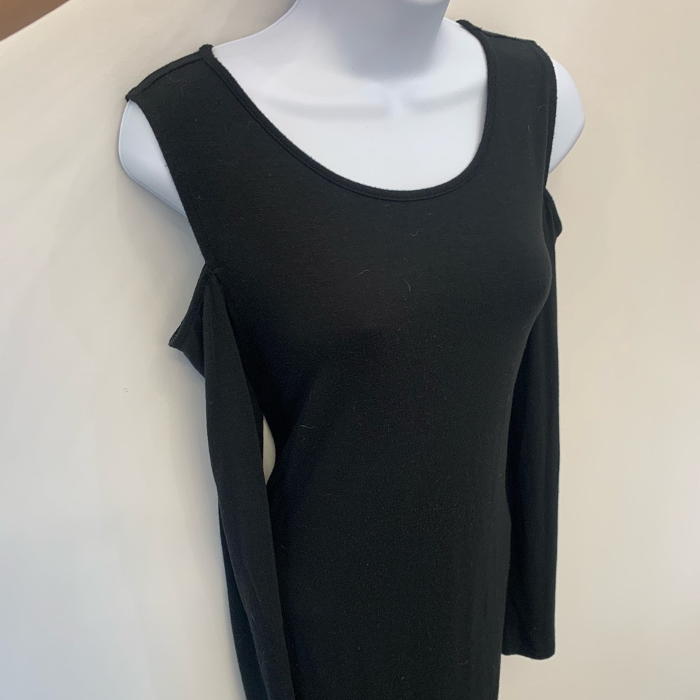 Old Navy Black Cold-Shoulder long sleeve maternity dress